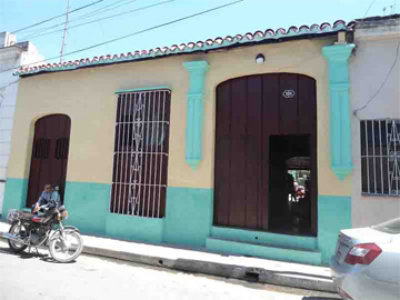 Facade of the house-temple of <i>babalawo</i> Pablo Hernández Gómez